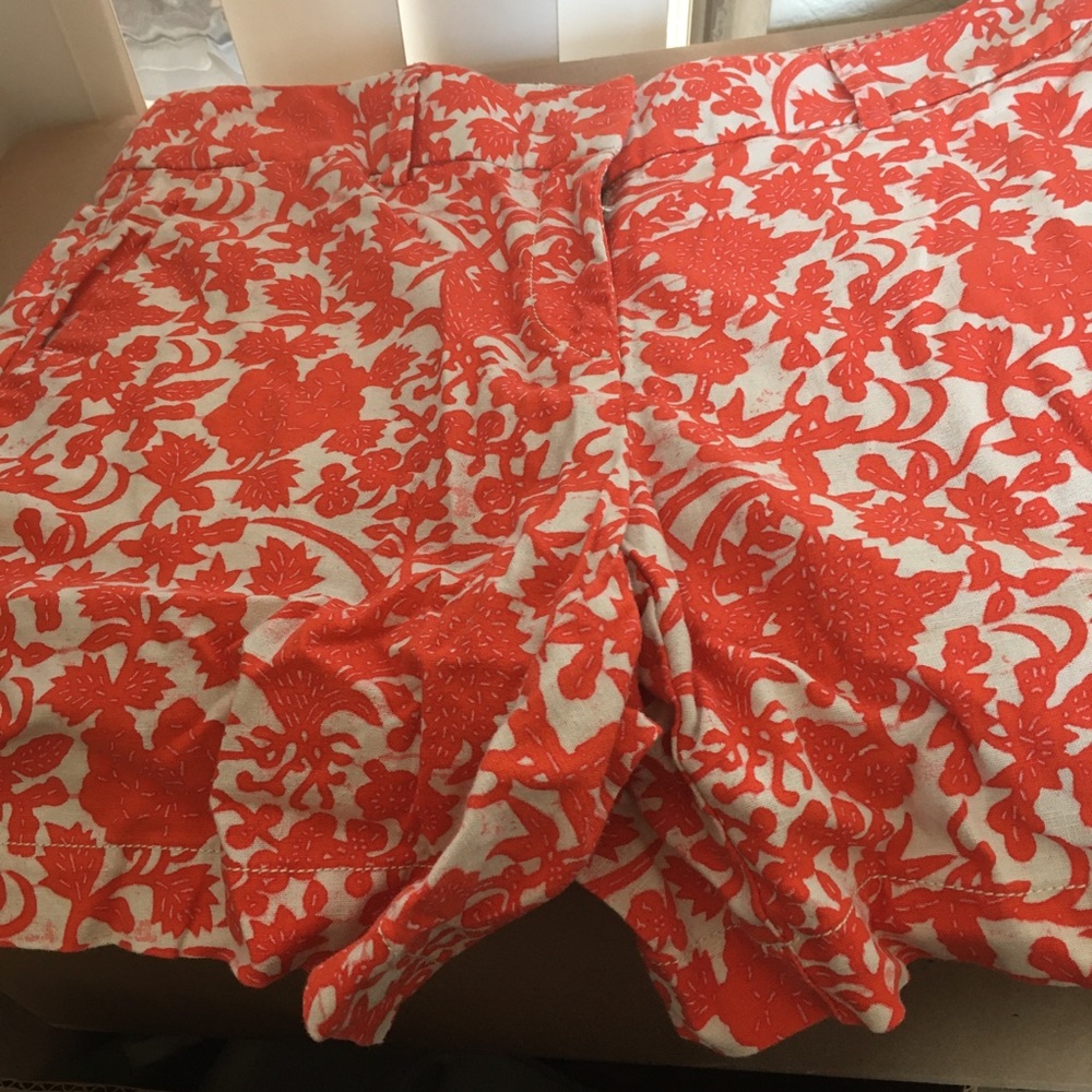 FINAL MARKDOWN Ladies loft shorts 6
